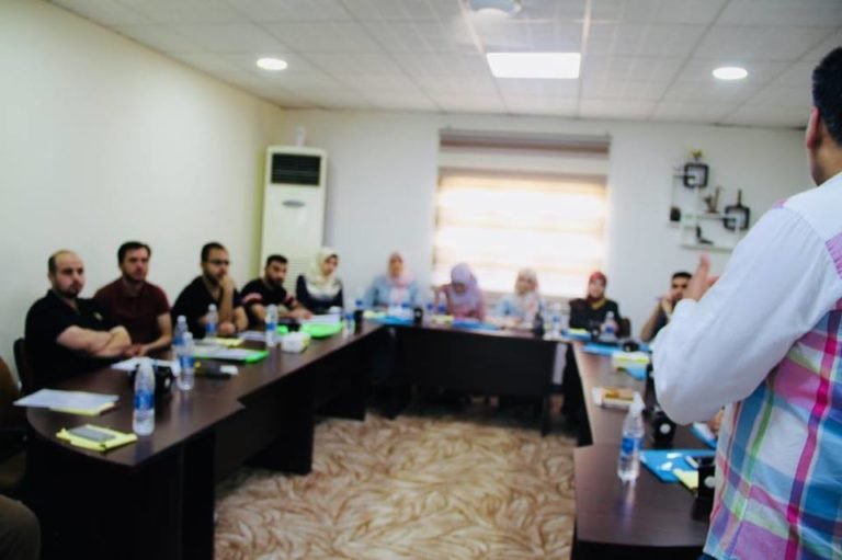قسم الإعلام في حركة العدل والإحسان يختتم دورته الصحفية الأولى ببغداد