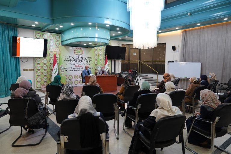 الاستاذ الصالح: دور المرأة الريادي في المجتمع يعيد للبلد تألقه