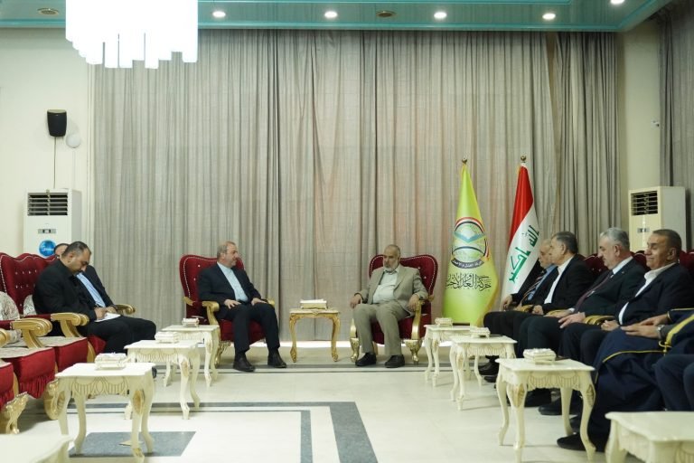 النّجم يستقبل السفير الإيراني بمقر الحركة في بغداد