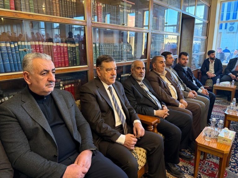 وفد من قيادة حركة العدل والإحسان يتقدمهم الدكتور إسماعيل النجم يشارك مجلس عزاء الراحل الشيخ صباح سطام عفتان الشرجي شيخ عموم عشيرة البومحل في العراق، وذلك يوم السبت 18/1/2025