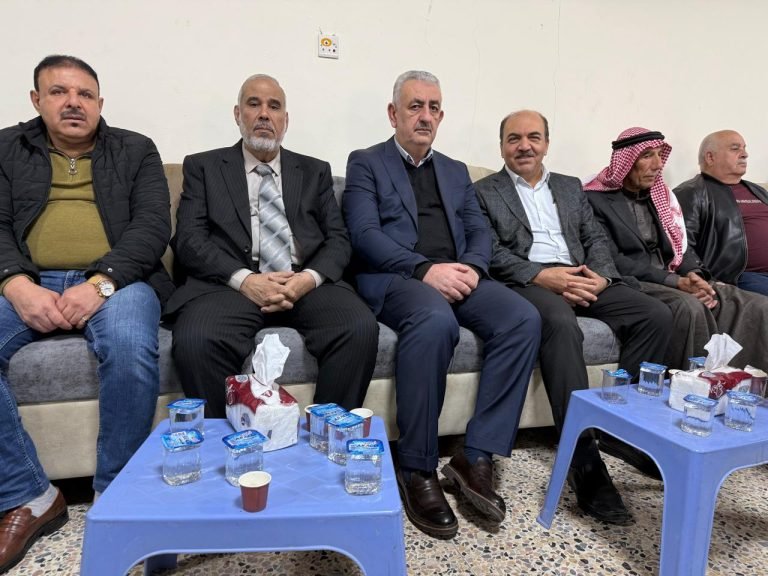 بالصور || وفد من قيادة حركة العدل والإحسان يتقدمهم الدكتور إسماعيل النجم يشارك مجلس عزاء المربي الفاضل الحاج سرحان الراوي رحمه الله وذلك يوم الاثنين 20/1/2025