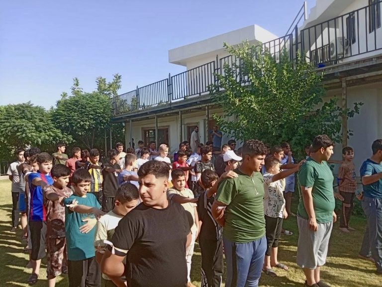 حركة العدل والإحسان تقيم مخيماً كشفياً في دهوك